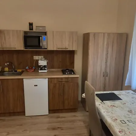 Elizabeth Apartment