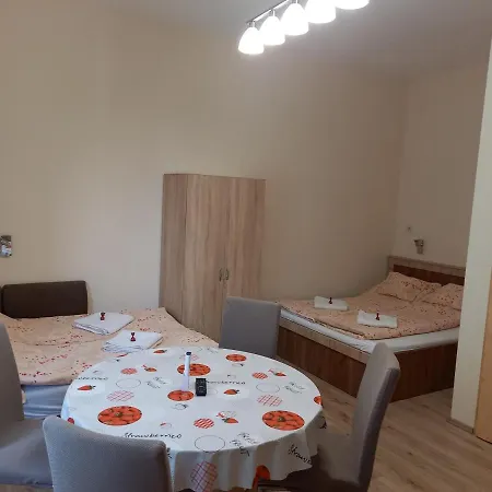 Elizabeth Apartment